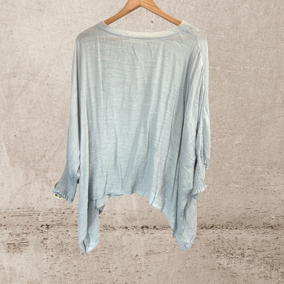 bundle 3 or more 
Grade & Gather Blue Asymmetrical Tunic with Relaxed Sleeves - Picture 2 of 5